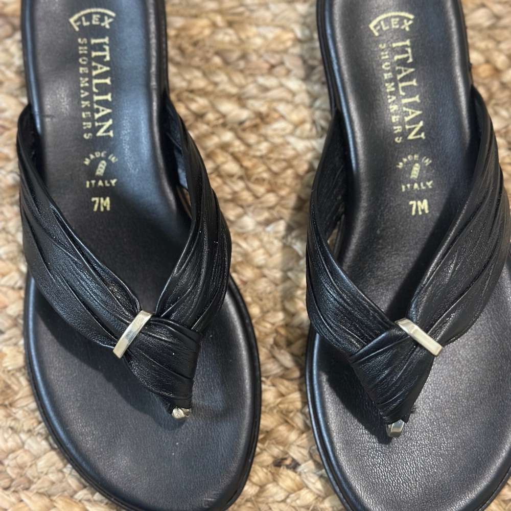Italian Shoemakers Women's Black Sandals